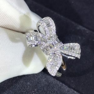 *NEW 925 Sterling Silver Diamond Baguette Bow Ring